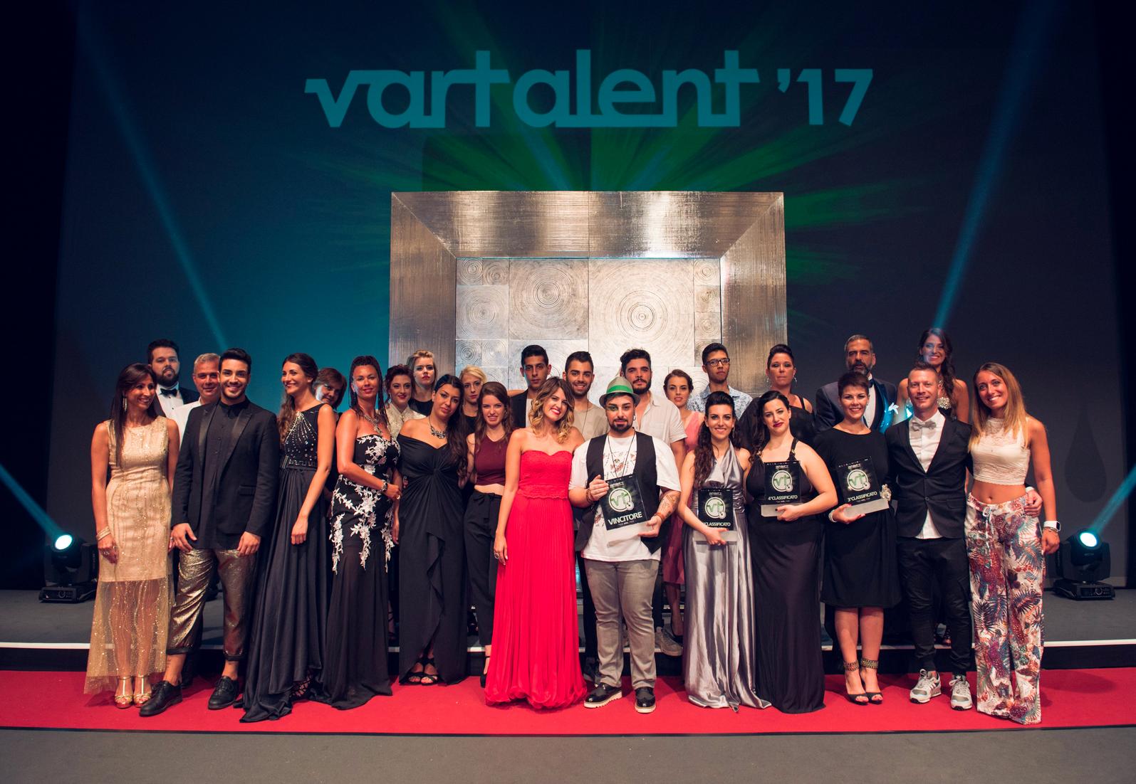 Andrea Verde è il vincitore di VarTalent 17 Festival Canoro dItalia