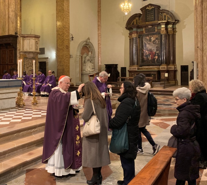 f1 cattedrale pg mercoledì delle ceneri 2019 il rito dellimposizione delle ceneri