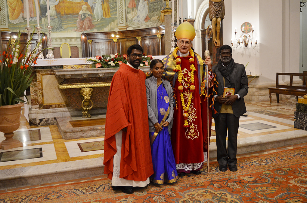 Don Bartolomeo con Arcivescovo e i genitori il giorno dellordinazione sacerdoteale