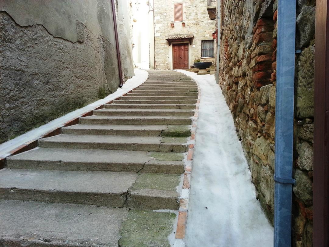 scalinata ristrutturata gennaio 2016