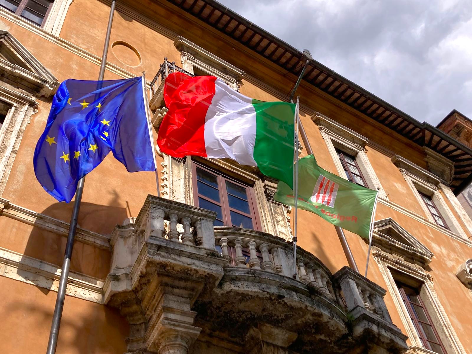 Bandiere Giunta Regione Umbria2