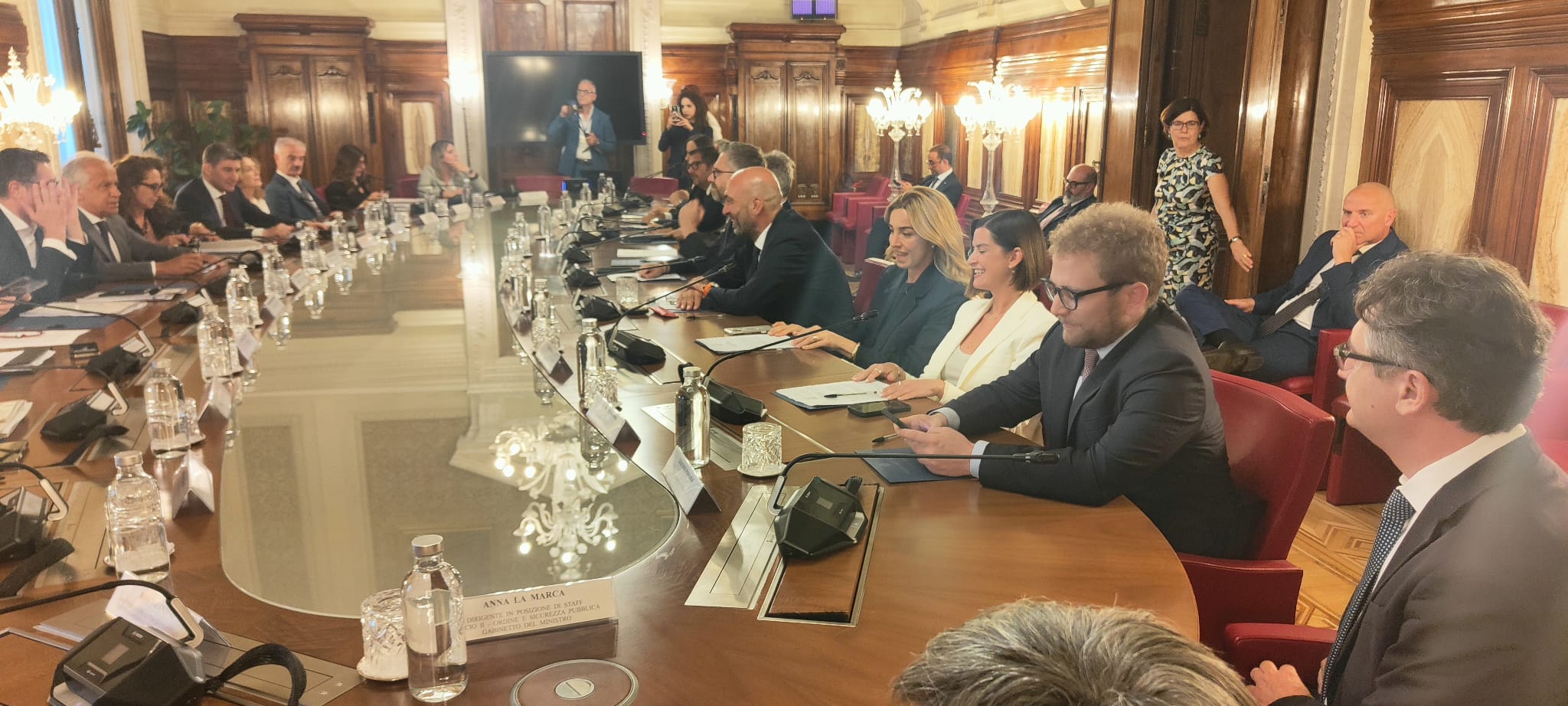 foto delegazione anci piantedosi