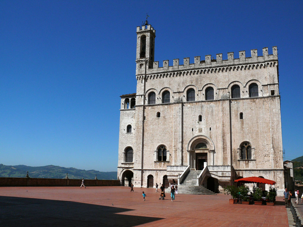 Gubbio Palazzo dei Consoli z01