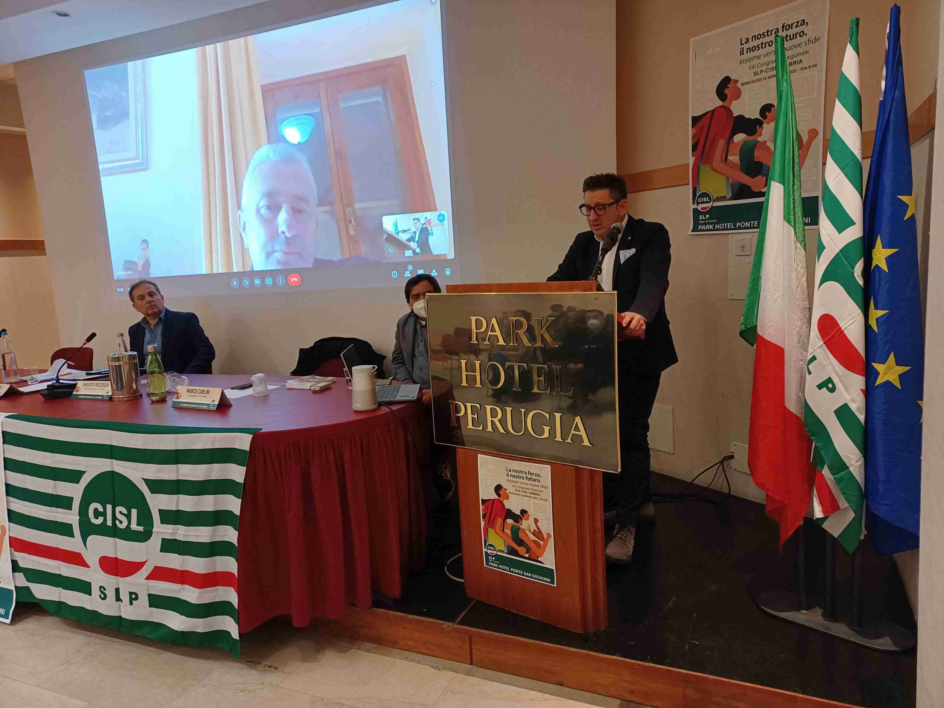 Il riconfermato Segretario regionale Slp Cisl Umbria Marco Carlini durante la sua Relazione al congresso min