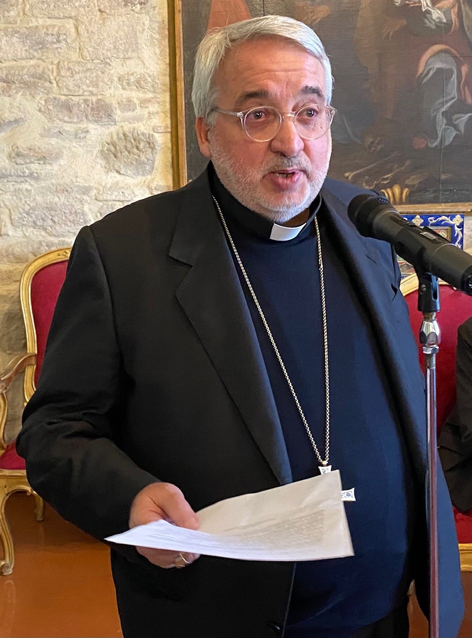 mons. marco salvi durante lannuncio della nomina a vescovo di civila castellana