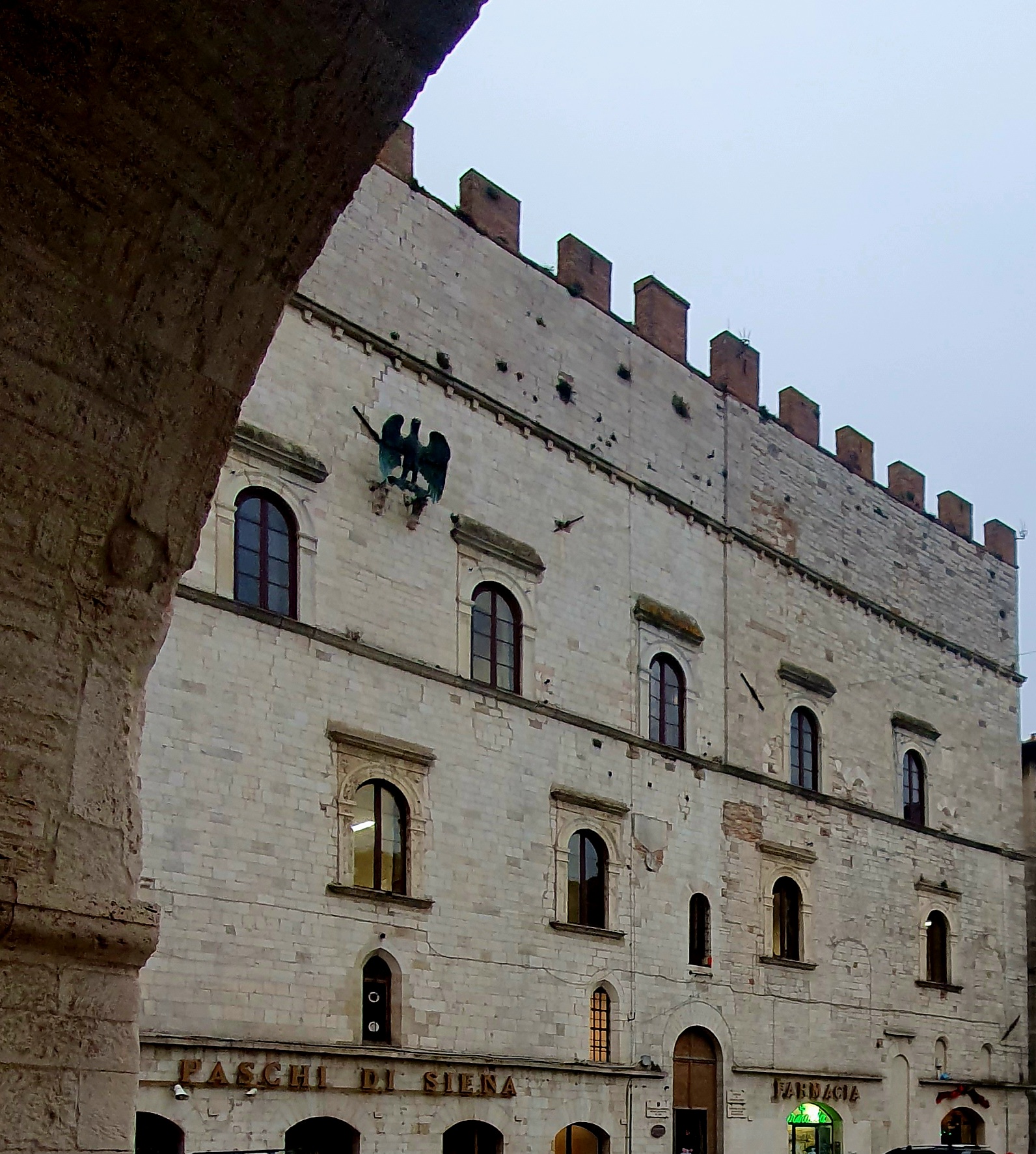 todi Palazzo dei Priori sede della Anagrafe Comunale