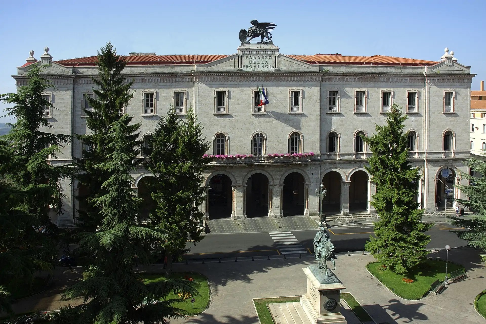 01 Palazzo Provincia
