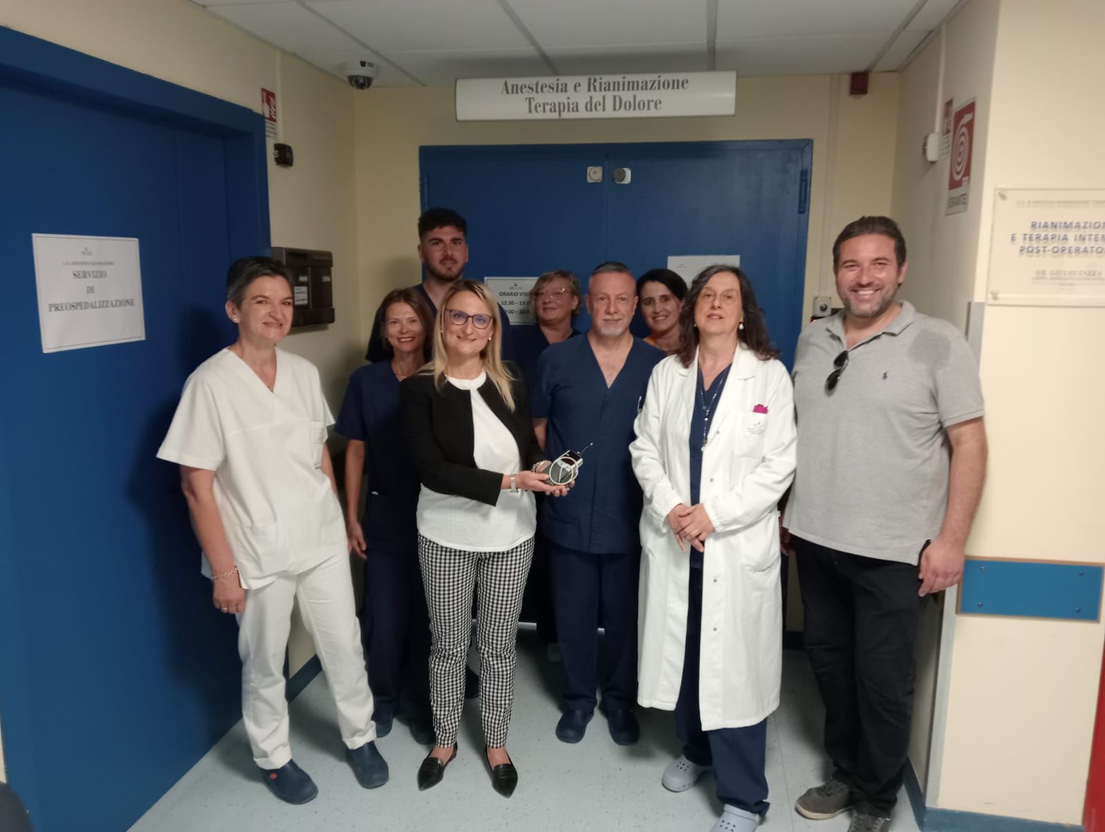 FOTO DONAZIONE SATURIMETRO AL REPARTO DI RIANIMAZIONE DI SPOLETO