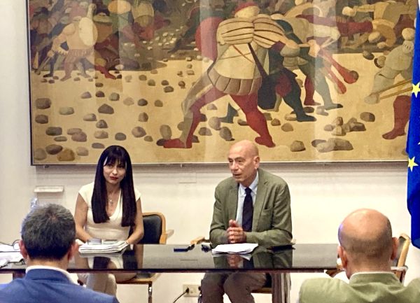 il Presidente Fondazione antiusura Fausto Cardella e la Presidente della Regione Umbria Stefania Proietti