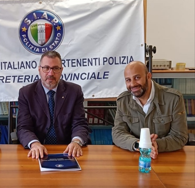 I segretari provinciale di Perugia e regionale del Siap Giacomo Massari e Vincenzo dAcciò
