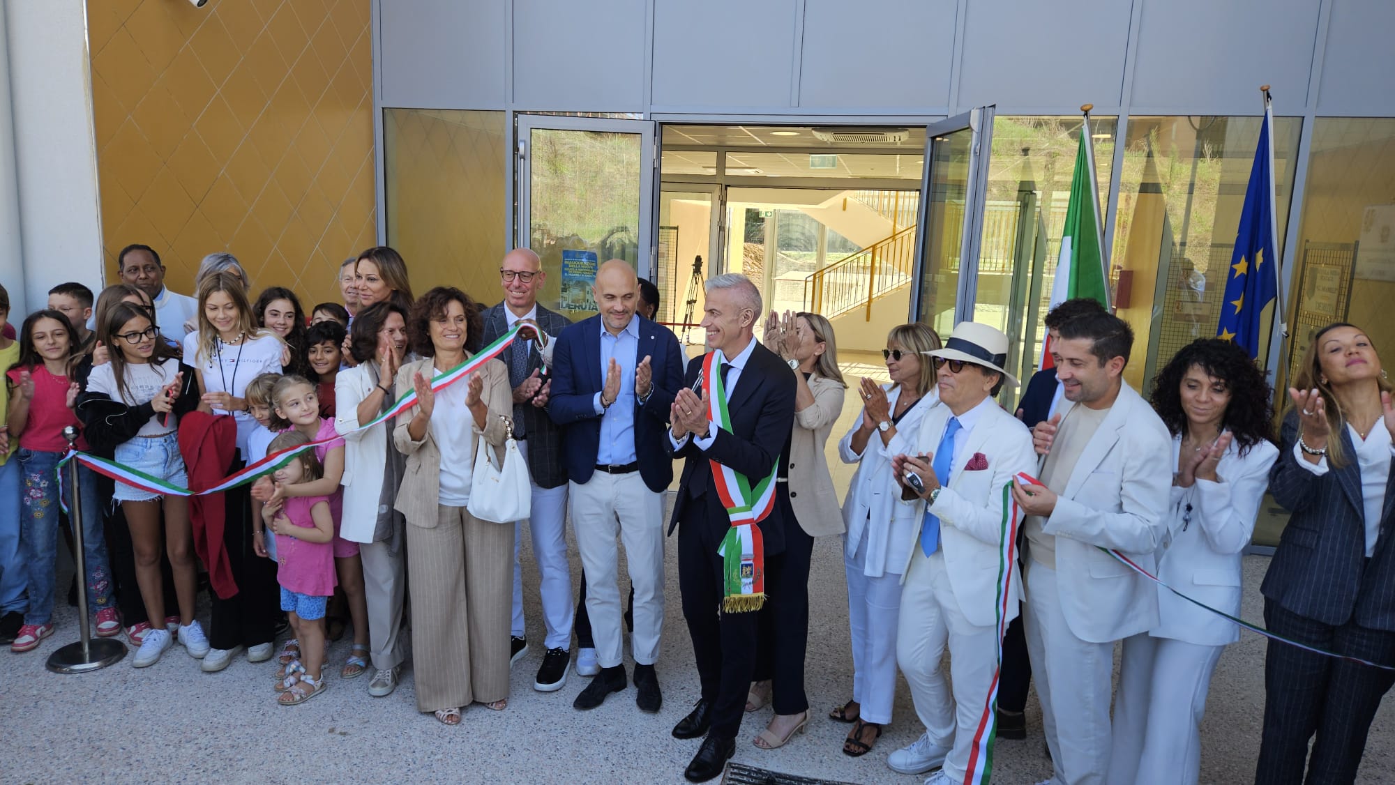 foto taglio nastro