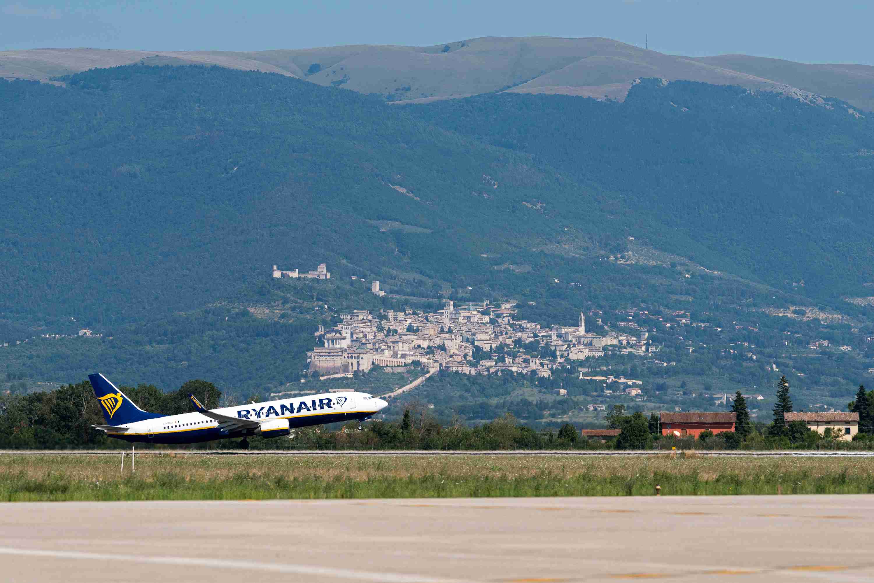 Aeroporto Umbria CS Nuovi voli Ryanair Perugia Vienna