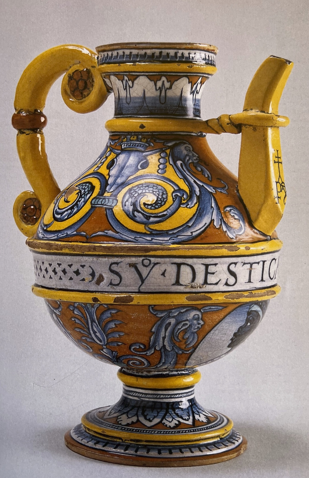 versatore Museo ceramica Deruta