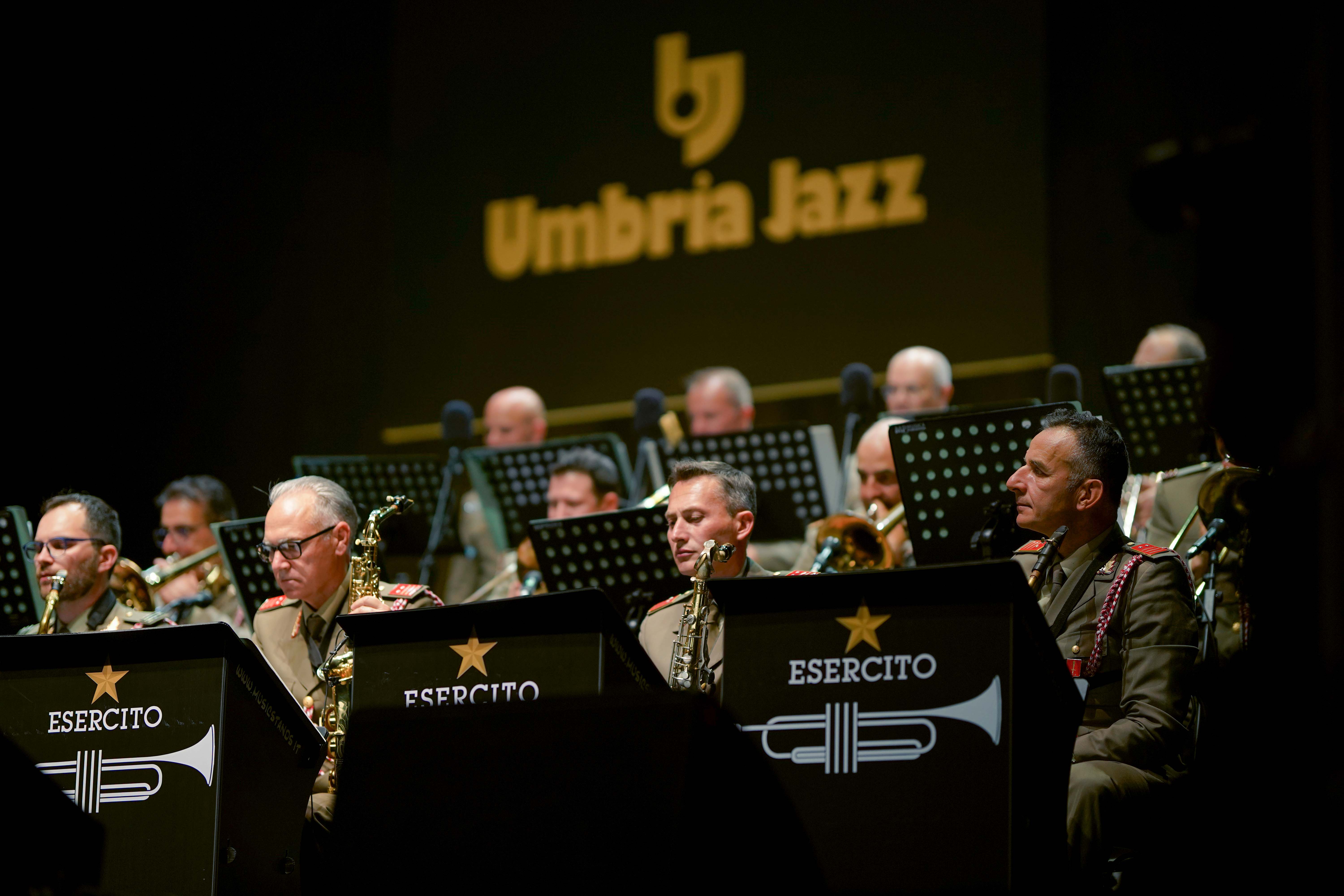 Esibizione Banda Esercito Umbria Jazz 5