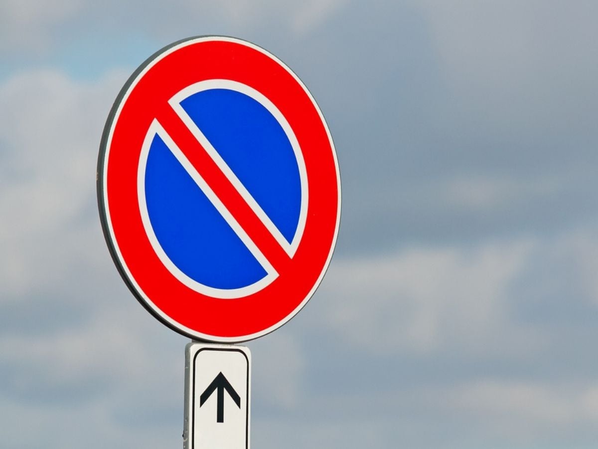 divieto di sosta immagine generia