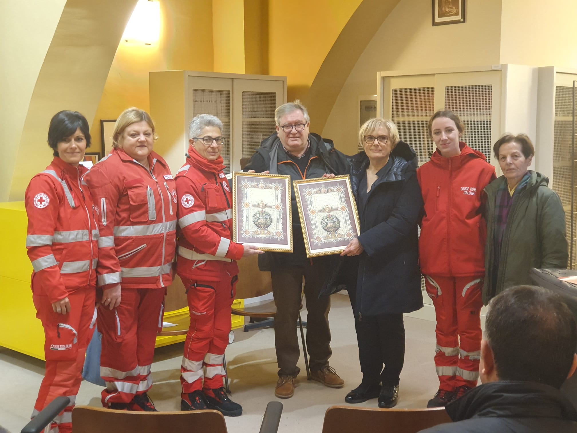 I volontari della Croce Rossa di Spoleto premiati con Miranda Trabalza