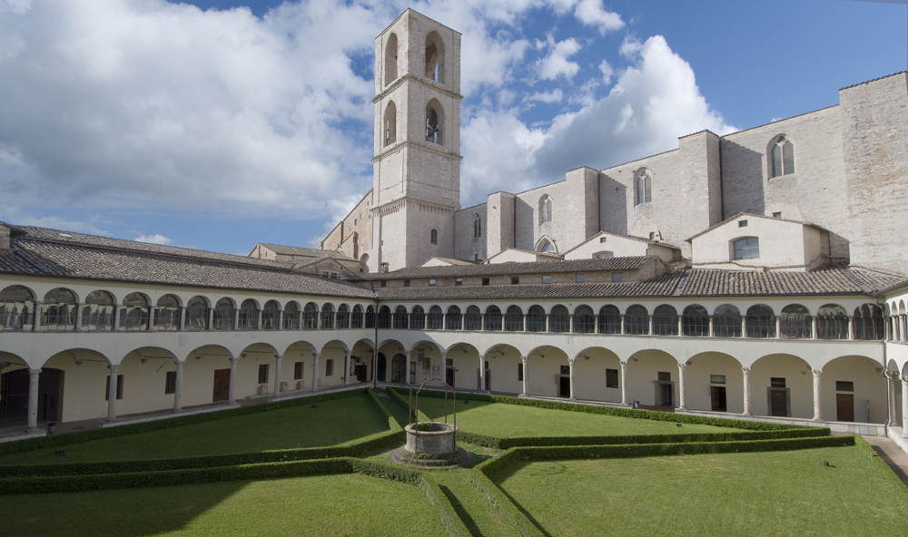 Perugia Museo Archeologico Nazionale dellUmbria chiostro del convento di San Domenico