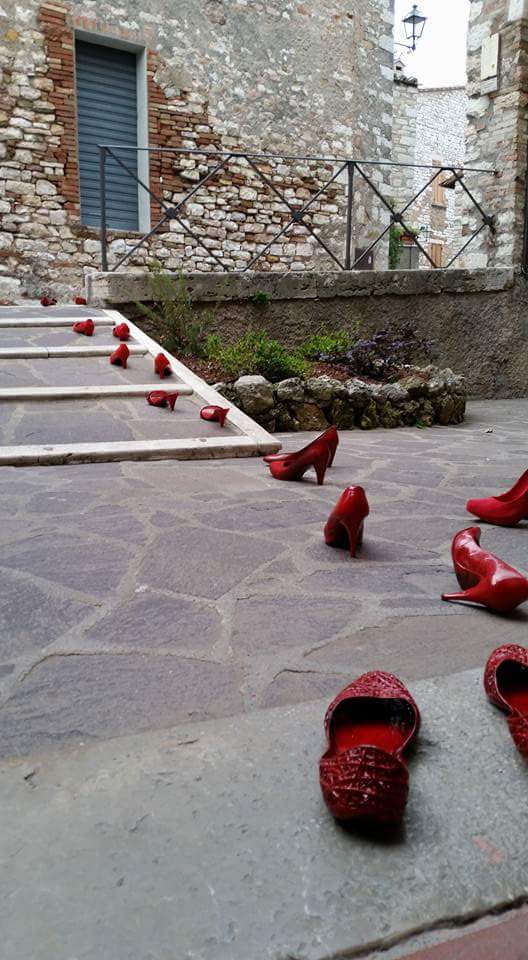 le scarpe rosse