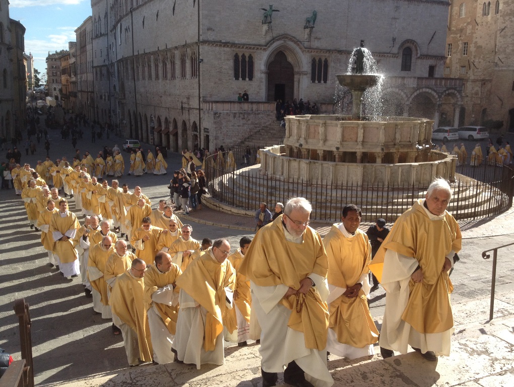 processione sacerdoti messa crismale 2014